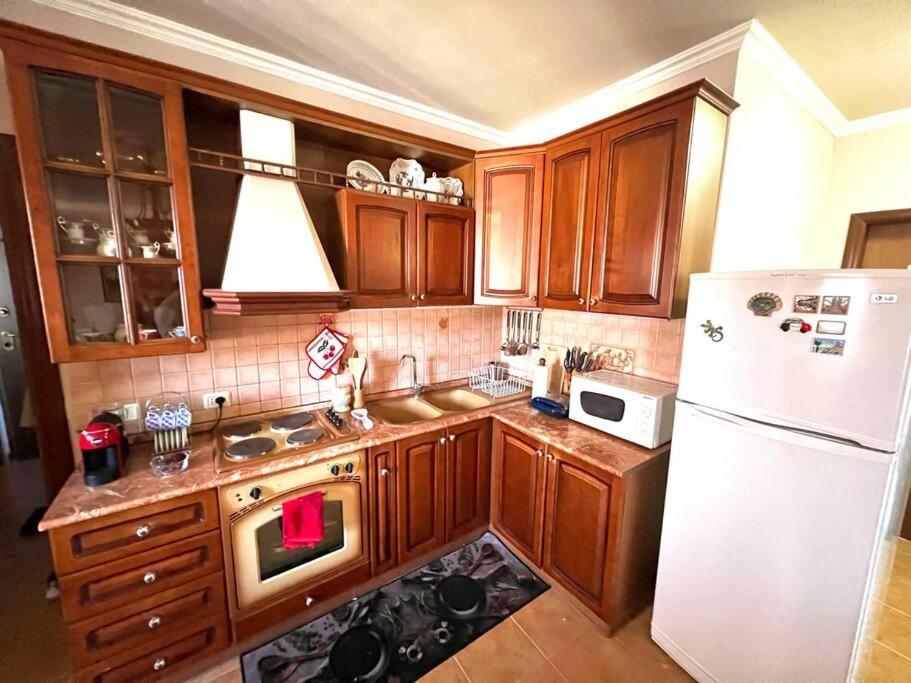 Central Tirana Flat Near Bazaar Экстерьер фото