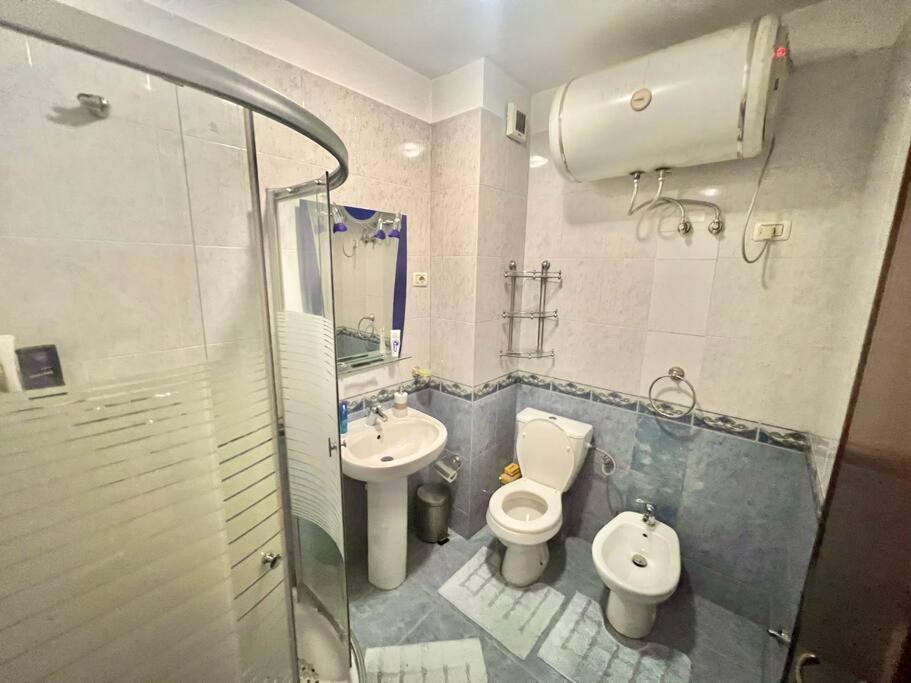 Central Tirana Flat Near Bazaar Экстерьер фото