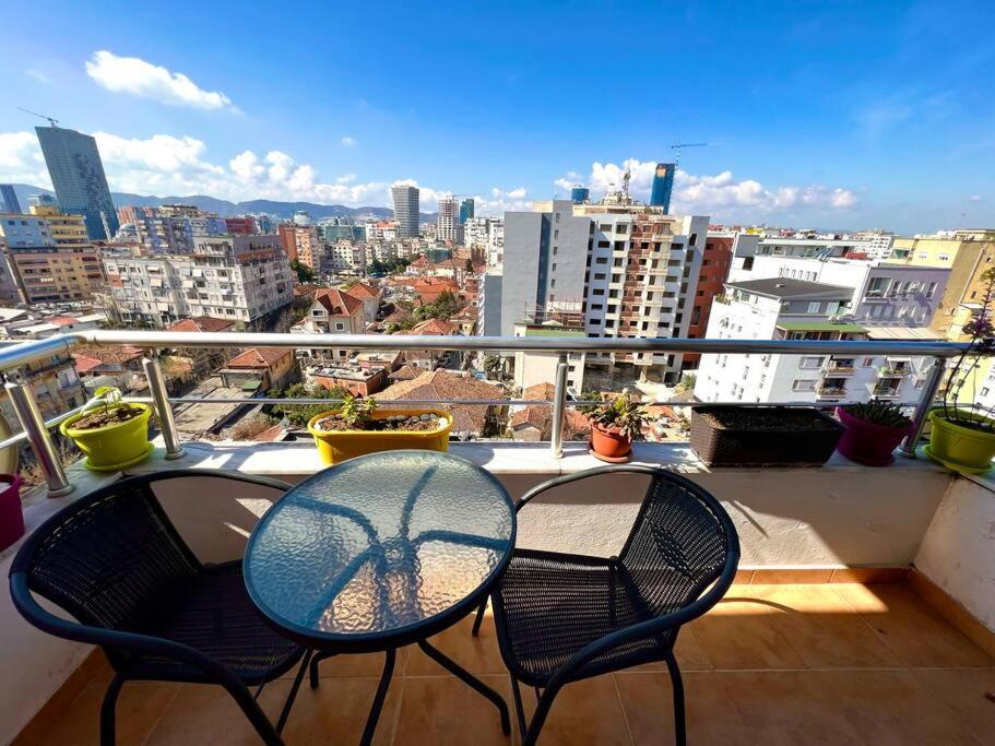 Central Tirana Flat Near Bazaar Экстерьер фото