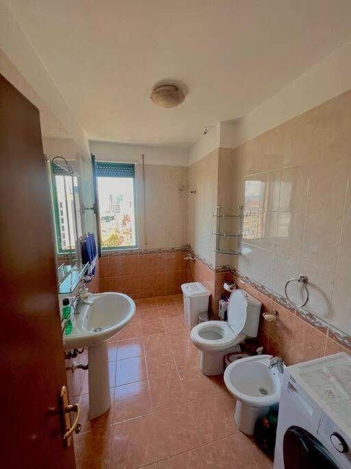 Central Tirana Flat Near Bazaar Экстерьер фото